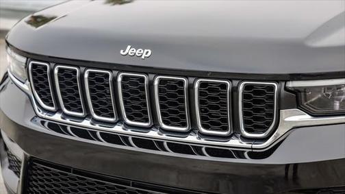 2023 Jeep Grand Cherokee Laredo