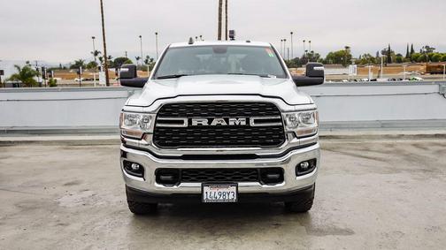 Bright White Clearcoat 2024 RAM 2500 Big Horn Crew Cab 4x4 8' Box