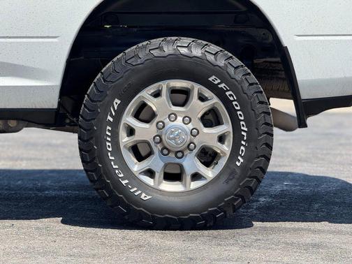 2024 RAM 2500 Laramie Crew Cab 4x4 6'4' Box
