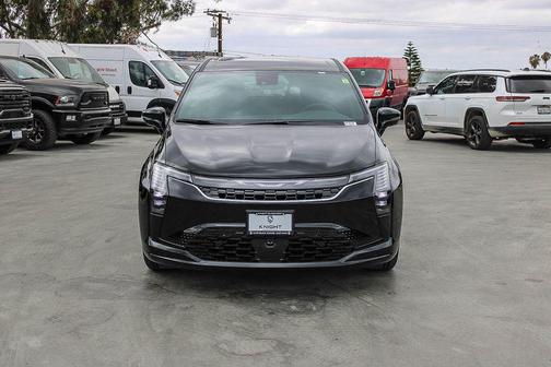Diamond Black Crystal Pearlcoat 2027 Chrysler Pacifica L