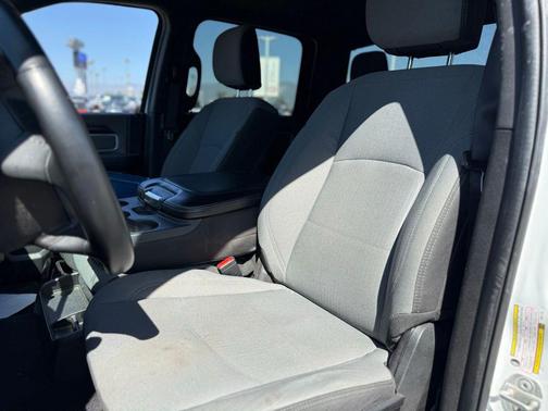 2023 RAM 2500 Big Horn Crew Cab 4x4 6'4' Box