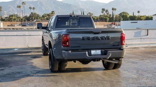 2026 RAM 3500 Laramie Crew Cab 4x4 8' Box