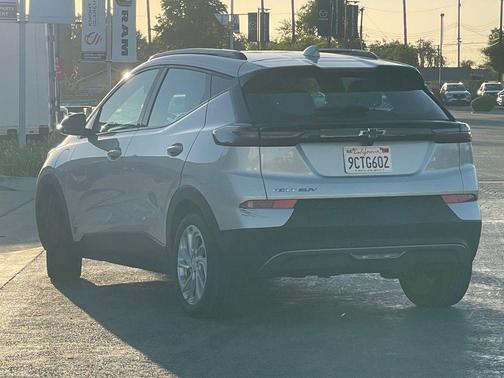 2022 Chevrolet Bolt EUV FWD LT