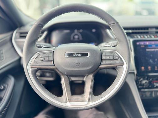 2024 Jeep Grand Cherokee Limited X
