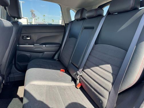 2024 Mitsubishi Outlander Sport SE