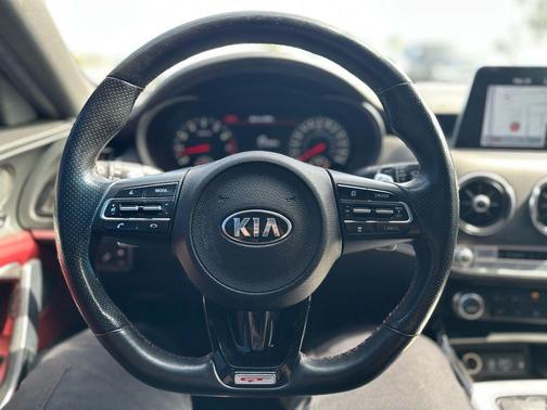 2021 Kia Stinger GT2