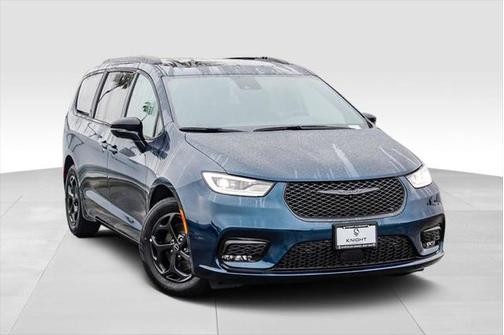 2025 Chrysler Pacifica Hybrid Premium S Appearance Pkg