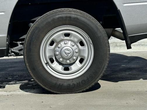 2022 RAM 2500 Tradesman Crew Cab 4x2 8' Box