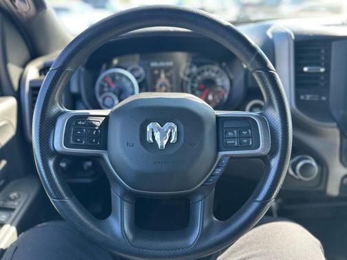 2022 RAM 2500 Tradesman Crew Cab 4x2 8' Box