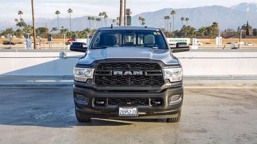 2022 RAM 2500 Tradesman Crew Cab 4x2 8' Box