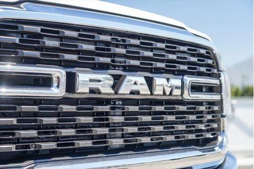 2023 RAM 2500 Big Horn Crew Cab 4x4 6'4' Box