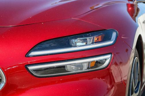 2023 Genesis G70 2.0T AWD