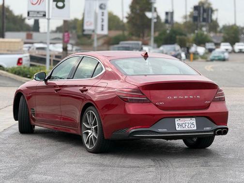 2023 Genesis G70 2.0T AWD