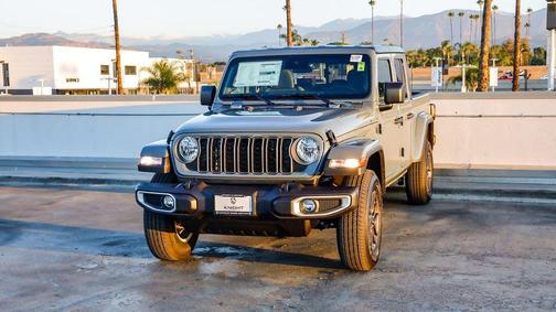 2025 Jeep Gladiator Sport S