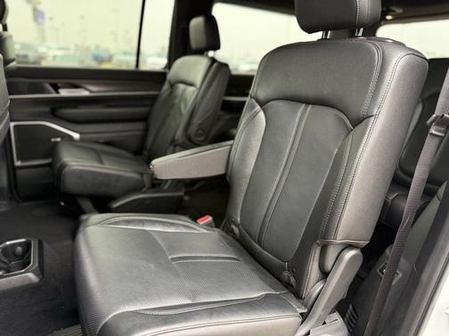 2024 Jeep Wagoneer Series III 4x4