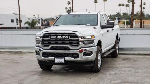 2025 RAM 2500 Tradesman Crew Cab 4x4 6'4' Box