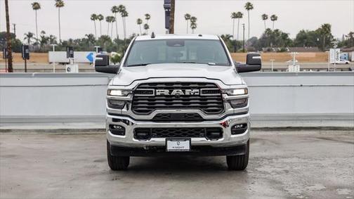 2025 RAM 2500 Tradesman Crew Cab 4x4 6'4' Box