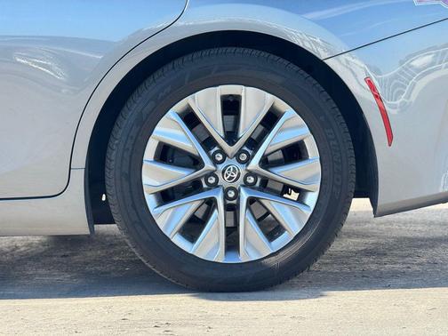 2023 Toyota Mirai Base