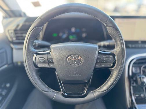2023 Toyota Mirai Base