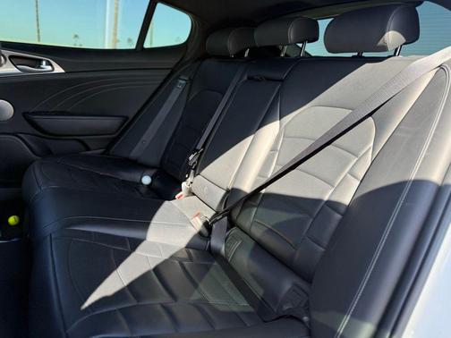 2022 Kia Stinger GT2