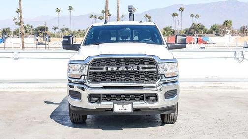 2024 RAM 3500 Tradesman Crew Cab 4x4 6'4' Box