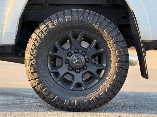 2022 RAM 2500 Laramie Crew Cab 4x4 6'4' Box