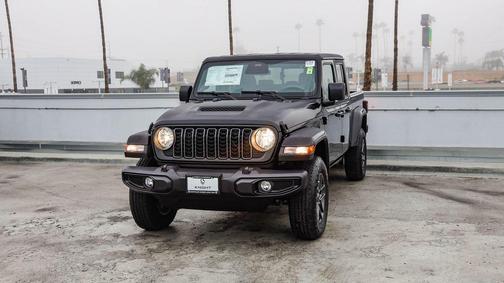 2026 Jeep Gladiator Sport S