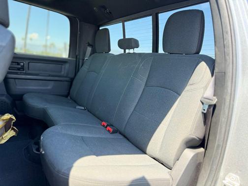 2023 RAM 3500 Tradesman Crew Cab 4x4 8' Box