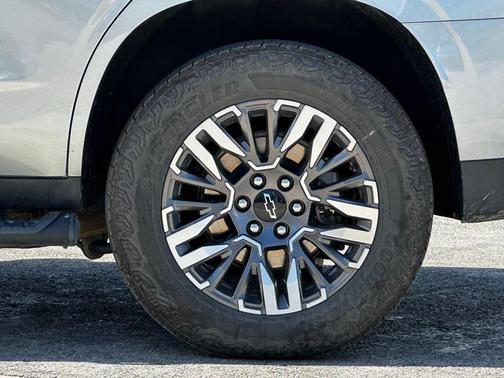 Sterling Gray Metallic 2025 Chevrolet Tahoe 4WD Z71