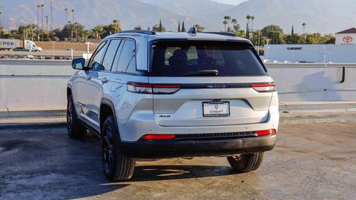 2024 Jeep Grand Cherokee Altitude