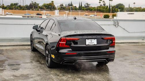 2022 Volvo S60 Recharge Plug-In Hybrid T8 R-Design