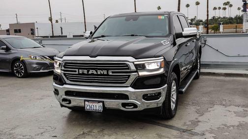 Diamond Black Crystal Pearlcoat 2022 RAM 1500 Laramie