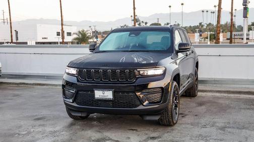 2025 Jeep Grand Cherokee Altitude