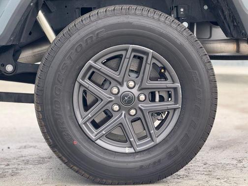 2024 Jeep Gladiator Sport S