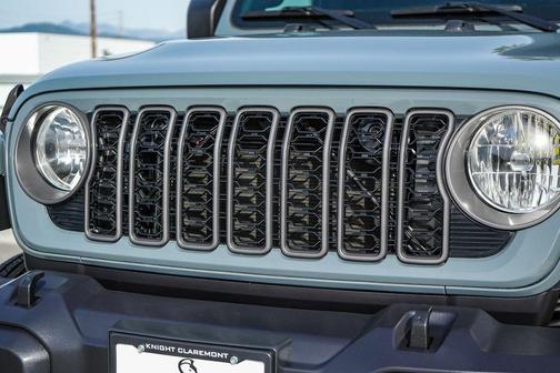 2024 Jeep Gladiator Sport S
