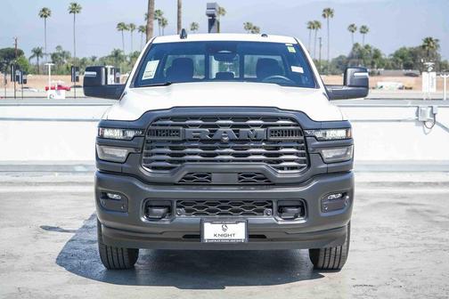 Bright White Clearcoat 2026 RAM 2500 Tradesman Crew Cab 4x4 8' Box