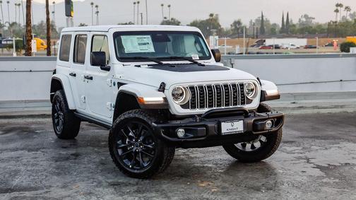 2025 Jeep Wrangler 4xe Sahara