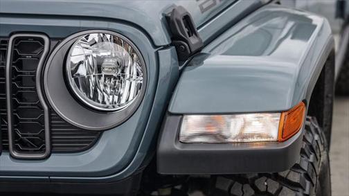 2025 Jeep Gladiator Sport