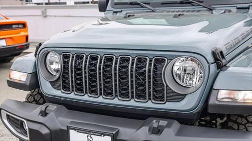 2025 Jeep Gladiator Sport