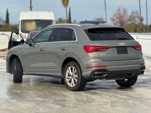 2022 Audi Q3 45 S line Premium