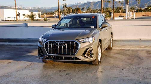 2022 Audi Q3 45 S line Premium