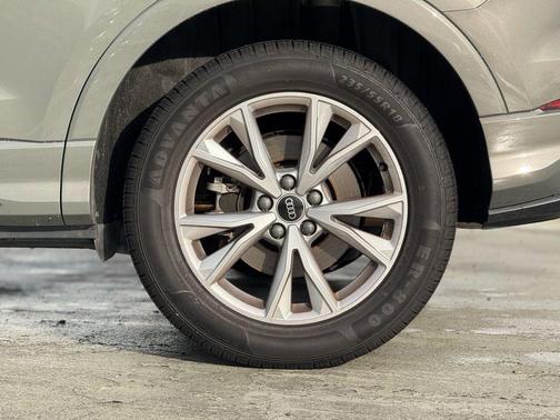 2022 Audi Q3 45 S line Premium