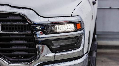 2026 RAM 2500 Tradesman Crew Cab 4x4 6'4' Box