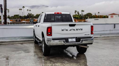 2026 RAM 2500 Tradesman Crew Cab 4x4 6'4' Box