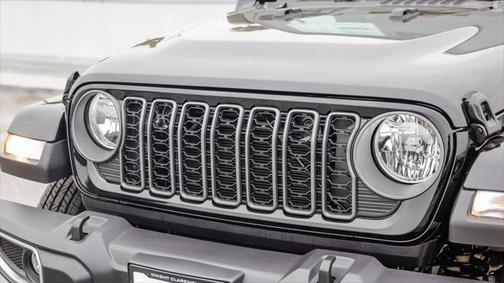 2025 Jeep Gladiator Sport S