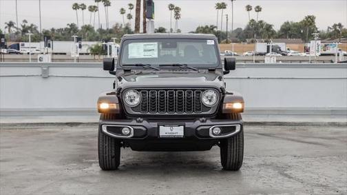 2025 Jeep Gladiator Sport S