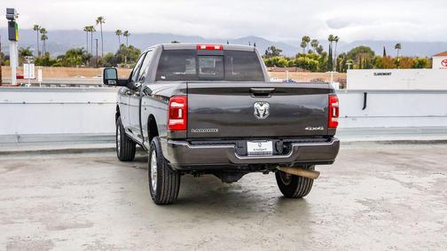 2024 RAM 2500 Laramie Crew Cab 4x4 6'4' Box