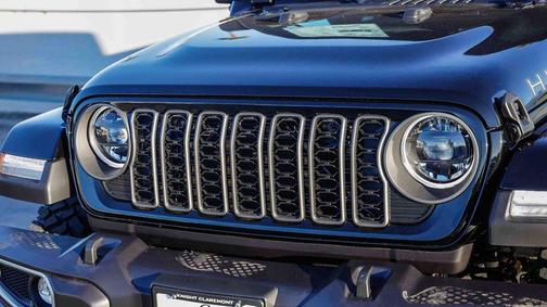 2025 Jeep Gladiator High Tide