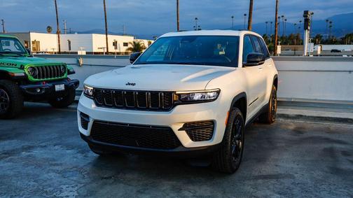 2025 Jeep Grand Cherokee Altitude