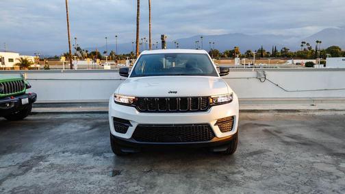 2025 Jeep Grand Cherokee Altitude